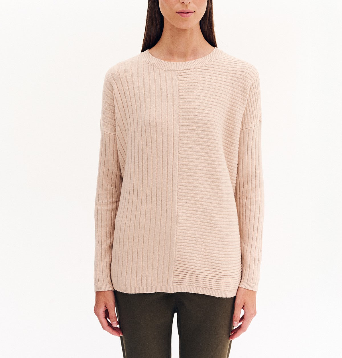 Πλεκτή μπλούζα με στρογγυλή λαιμόκοψη