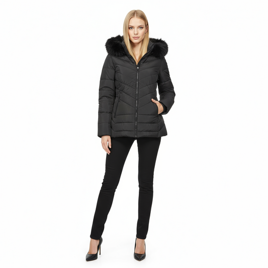 Μπουφάν με φερμούαρ και κουκούλα.